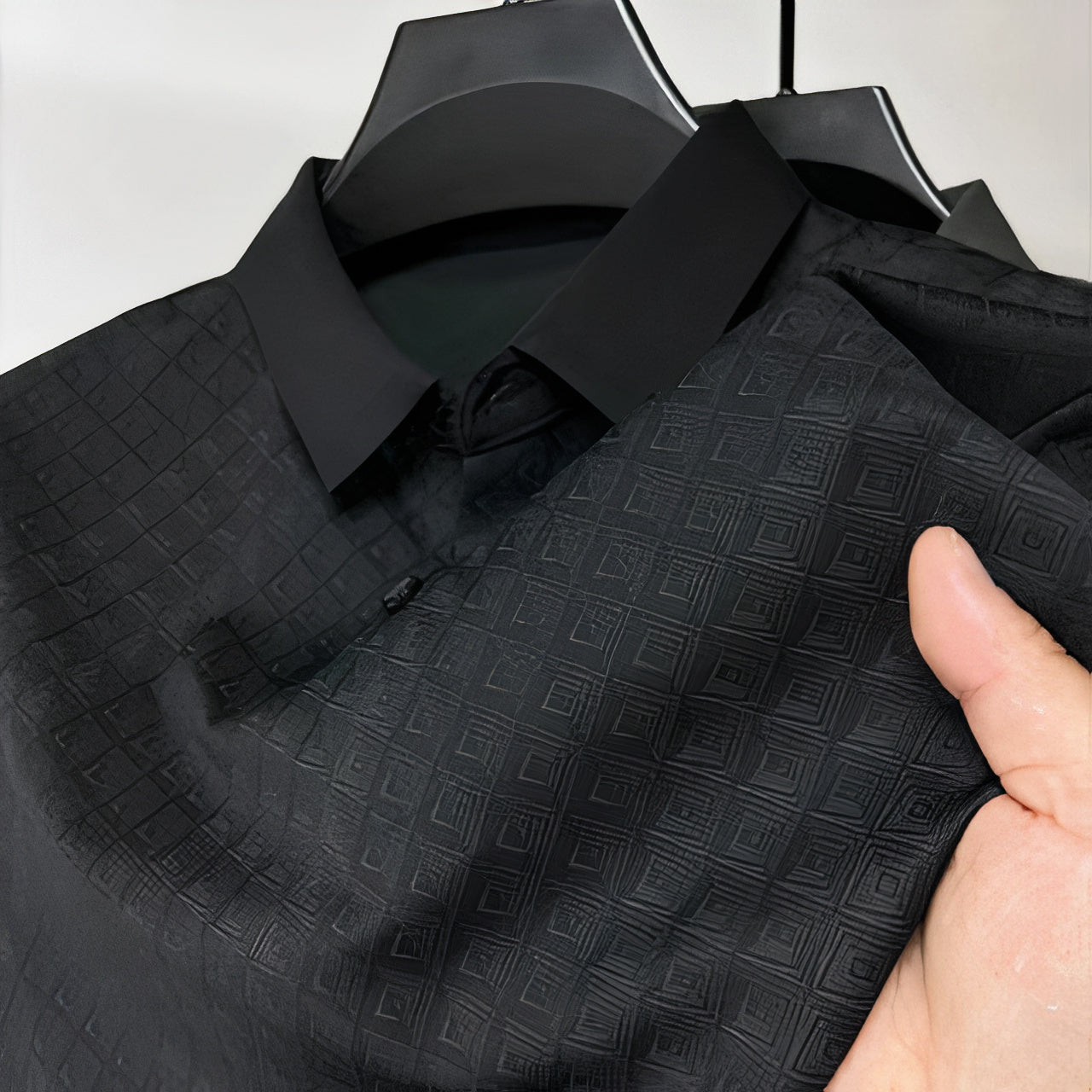 Zeitloses Seidenpoloshirt für den Sommer - Arnolds